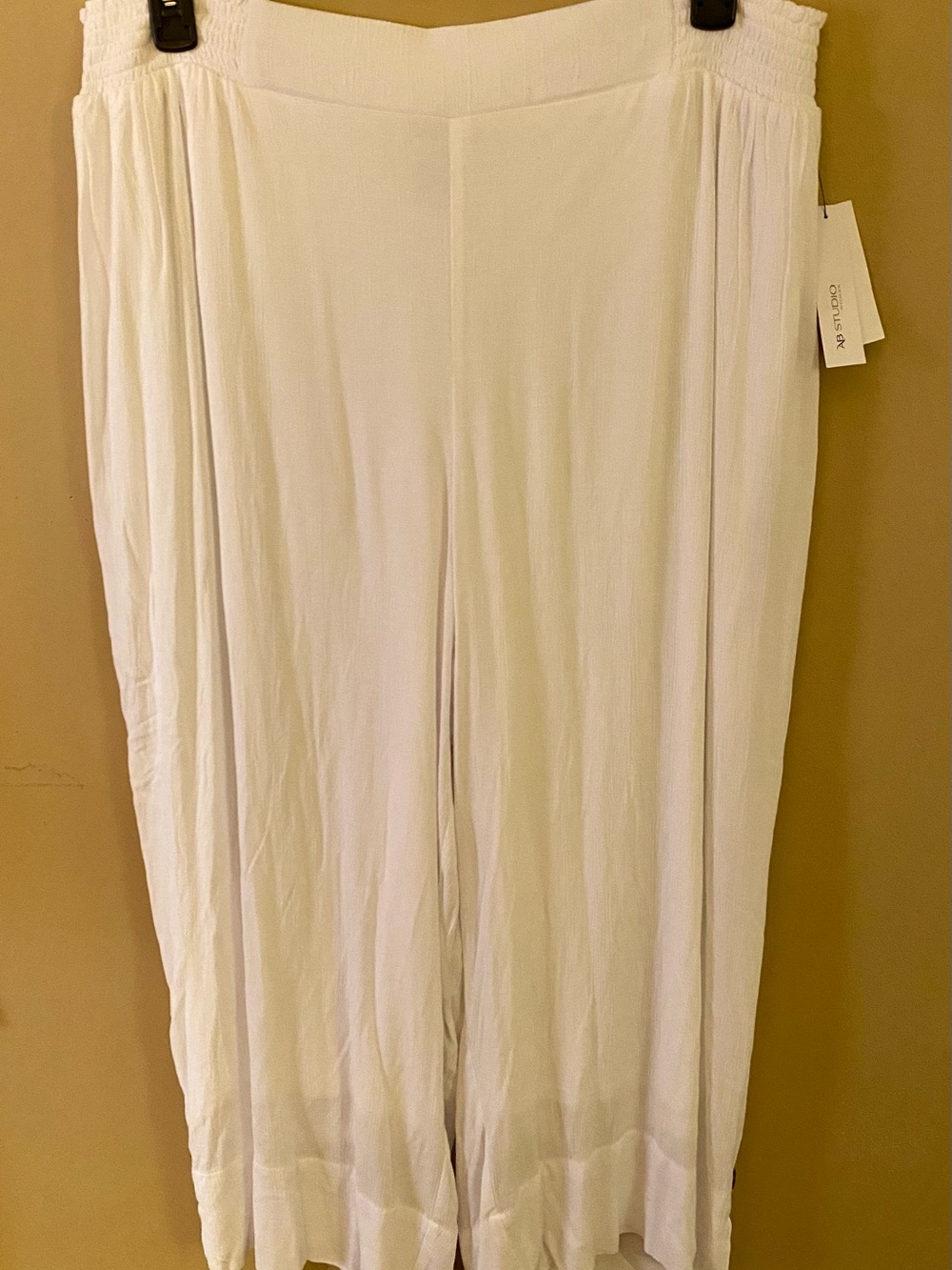 AB Studio White Ankle Length Flowy Pants